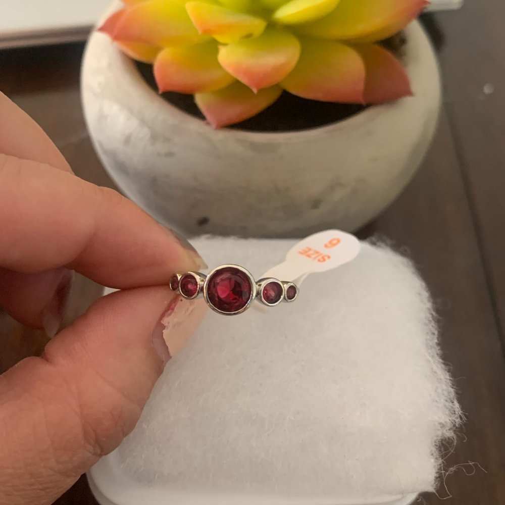 BOMBPARTY RING SIZE 6